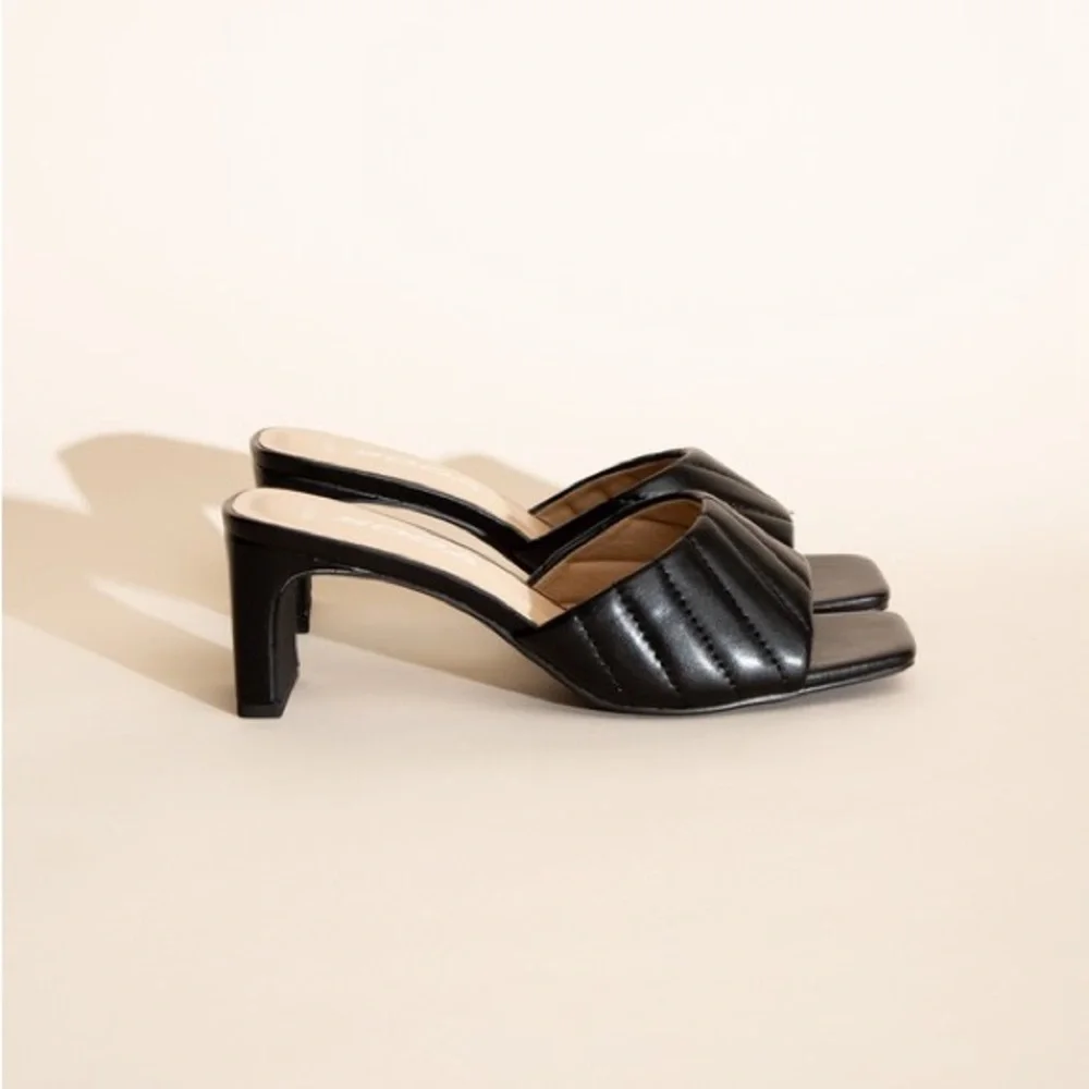 Elegant Black Quilted Women's Mules Nina slides mule - Picture 2 of 7